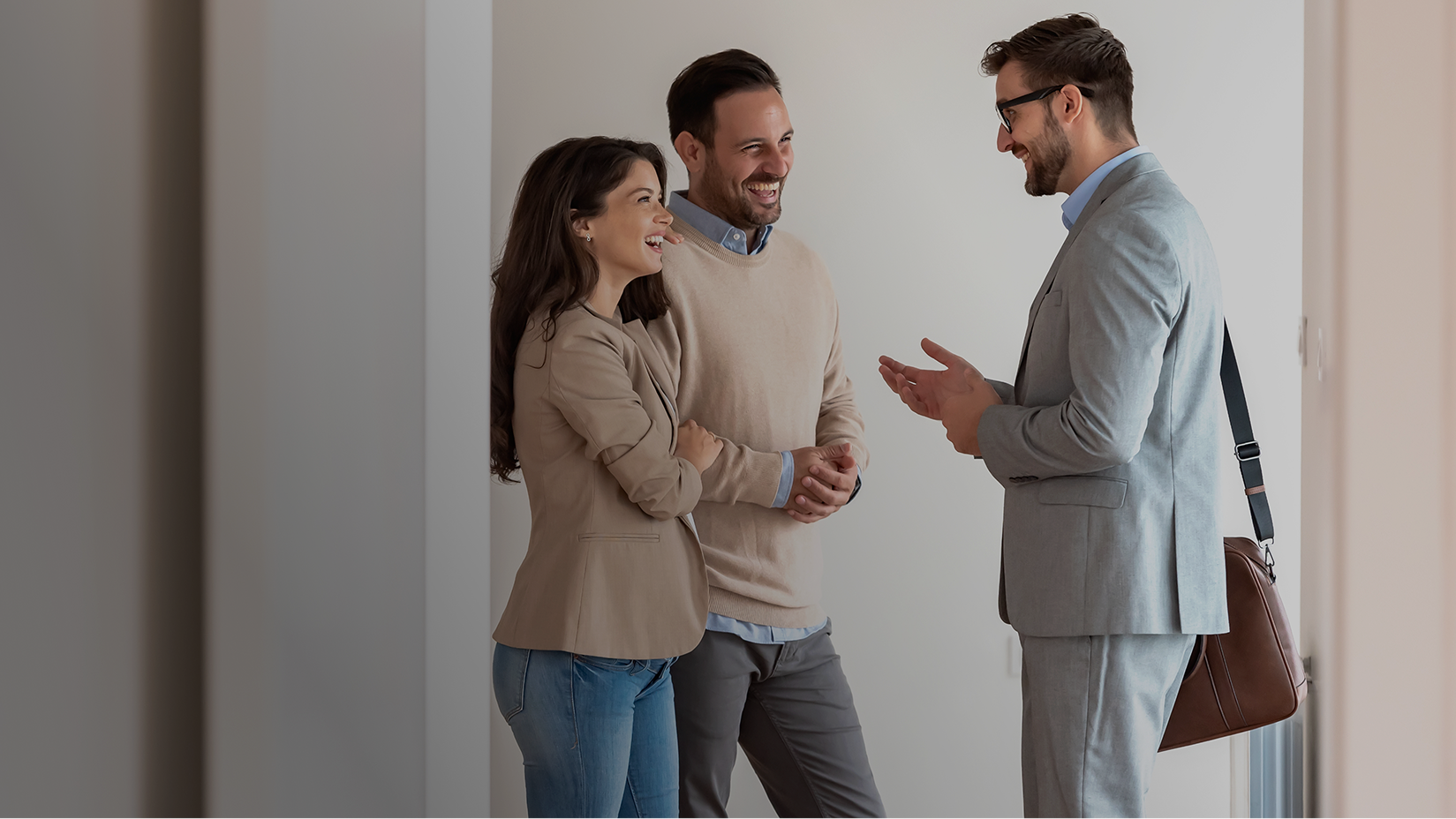 1_Investor_header_1440x879_static1 2